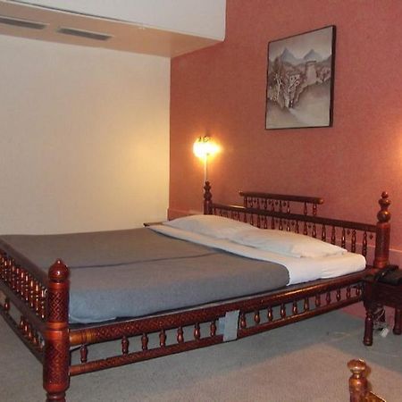Hotel Bluehill Bhavnagar Buitenkant foto