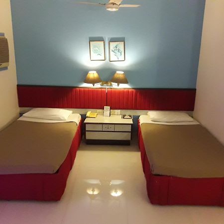 Hotel Bluehill Bhavnagar Buitenkant foto