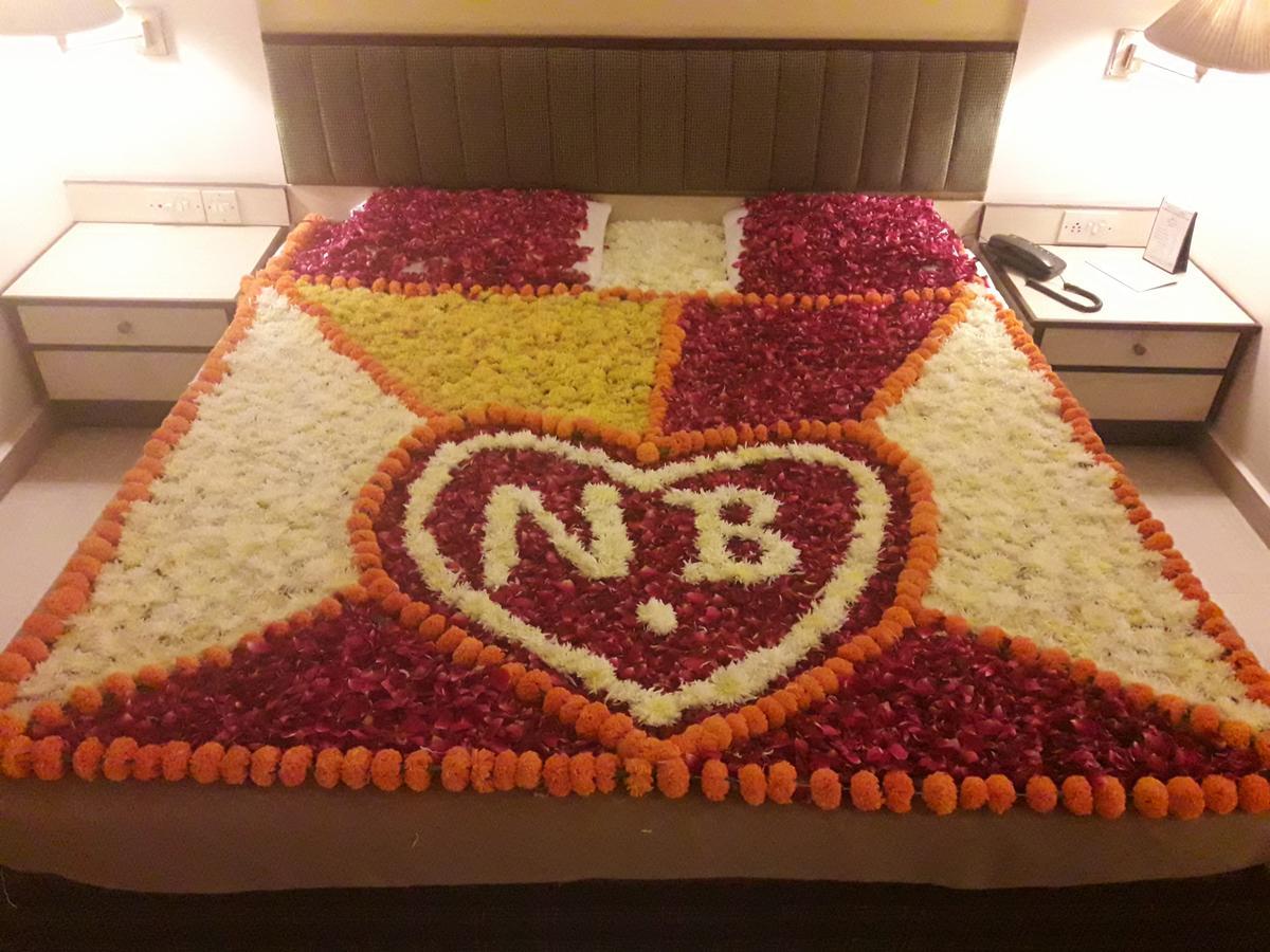 Hotel Bluehill Bhavnagar Buitenkant foto