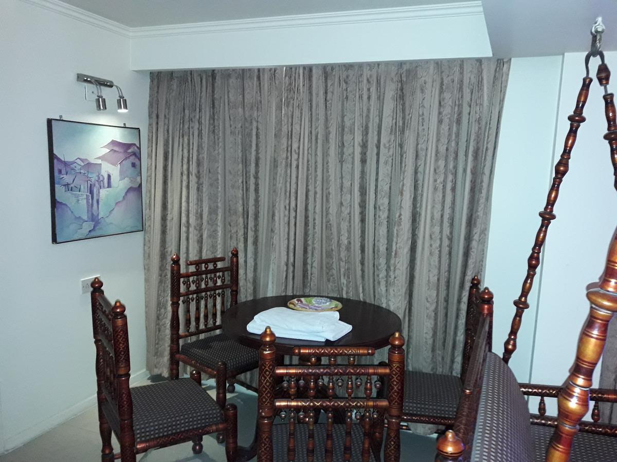 Hotel Bluehill Bhavnagar Buitenkant foto